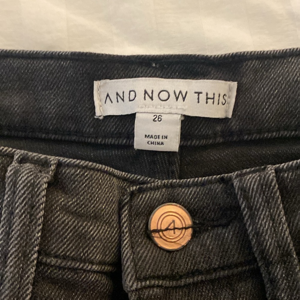 Jeans - Picture 2 of 3